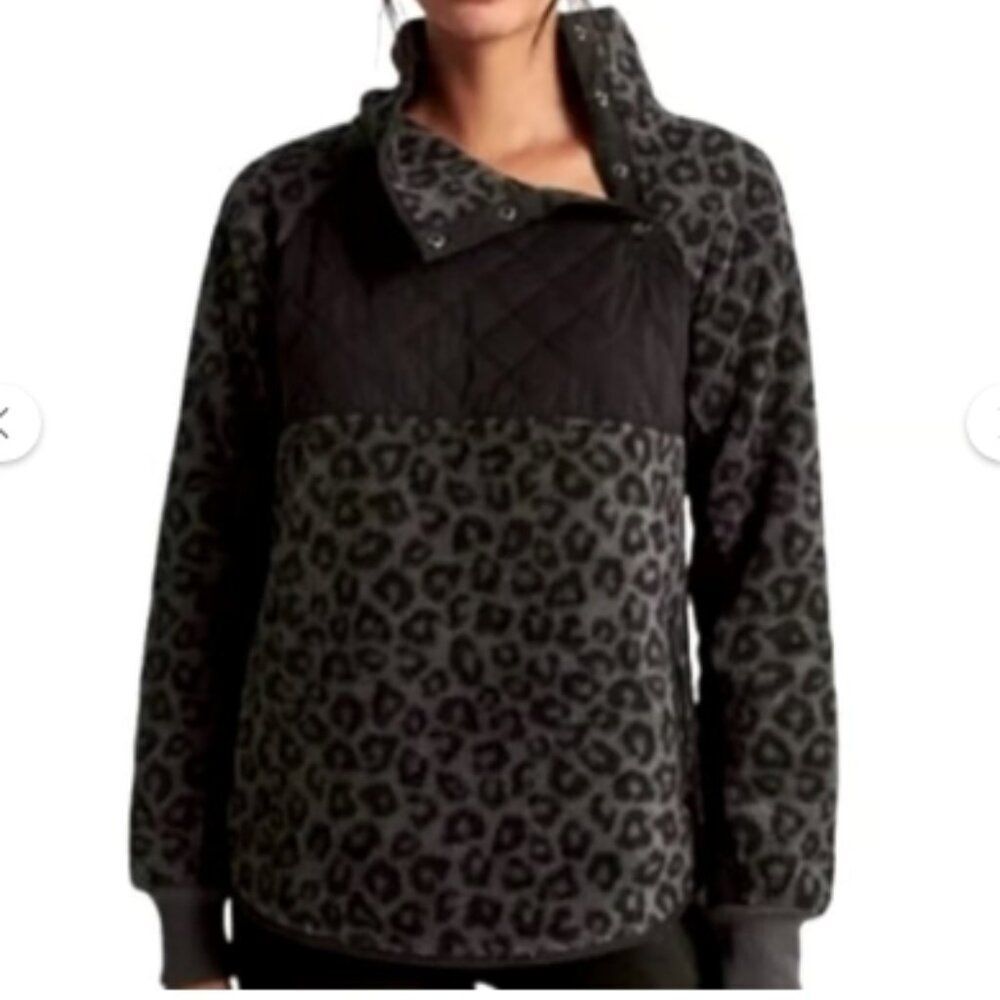 Abercrombie & Fitch Asymmetrical Snap-Up Fleece Black Leopard Pullover in Size S
